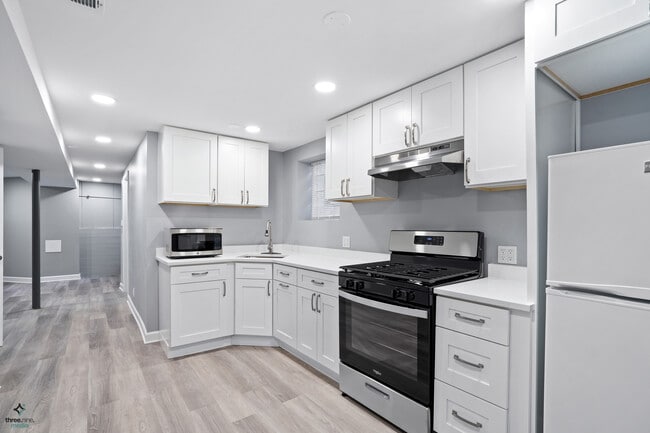 5329 N Central Ave, Unit 1 in Chicago, IL - Foto de edificio - Building Photo