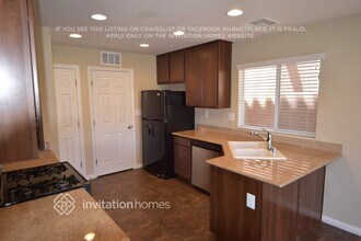 7962 Valladolid Ave in Las Vegas, NV - Building Photo - Building Photo