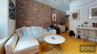 346 E 18th St in New York, NY - Building Photo
