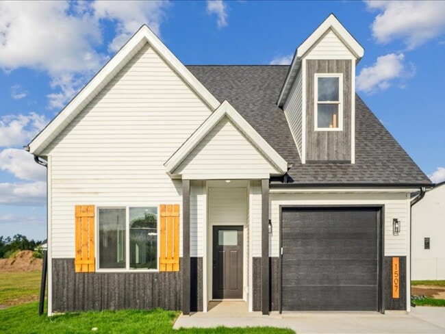 1507 Duncan Dr in Muscatine, IA - Building Photo - Building Photo