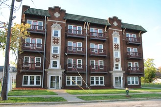 Superior Belmar in Cleveland, OH - Foto de edificio - Building Photo