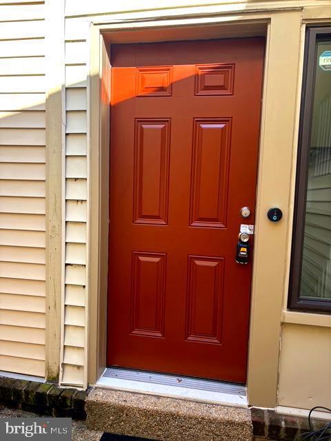 9759 Lake Shore Dr in Gaithersburg, MD - Building Photo - Building Photo