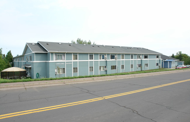 Lakeland Shores Apartments in Duluth, MN - Foto de edificio - Building Photo