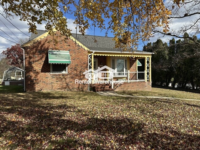 2924 Cub Hill Rd in Parkville, MD - Building Photo - Building Photo