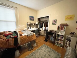 86 Hammond St, Unit 2 in Boston, MA - Foto de edificio - Building Photo