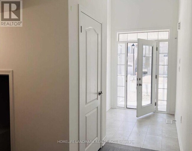 19 Catamaran Dr in Wasaga Beach, ON - Building Photo - Building Photo