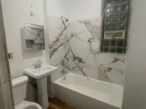 7352 S Yale Ave in Chicago, IL - Building Photo - Building Photo