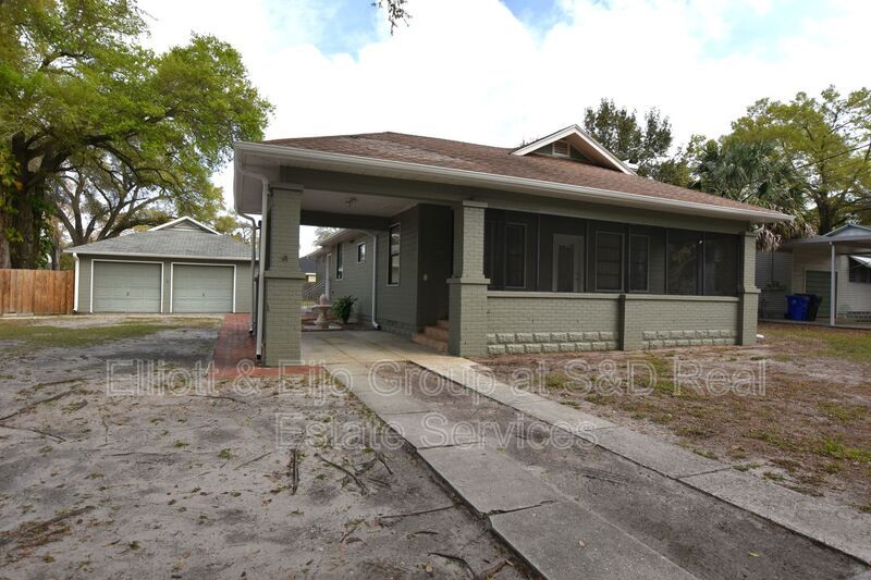 1127 Oakhill St in Lakeland, FL - Building Photo