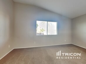 25172 Omaha Dr in Moreno Valley, CA - Building Photo - Building Photo