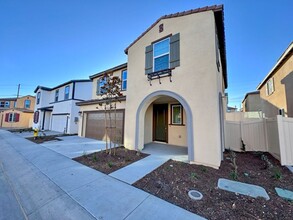 36623 Camino Spgs Ave in Murrieta, CA - Building Photo - Building Photo