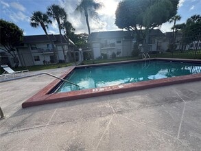 6961 SW 129th Ave in Miami, FL - Building Photo - Building Photo