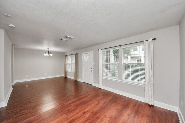 1536 Kew Garden Dr in Houston, TX - Building Photo - Building Photo