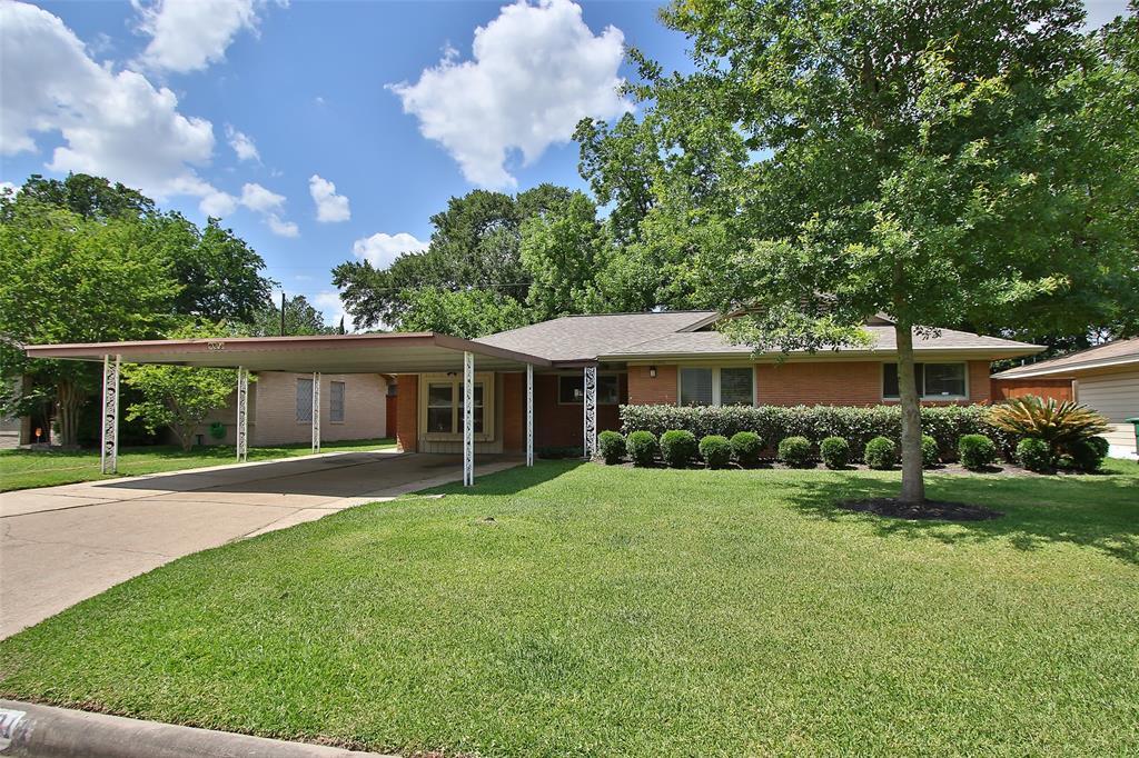 2314 Bron Holly Dr in Houston, TX - Building Photo