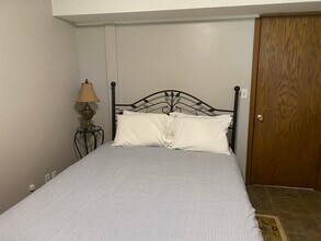 8989 42nd St N in Lake Elmo, MN - Building Photo - Building Photo