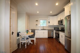 115 Chestnut St in Montclair, NJ - Building Photo - Building Photo