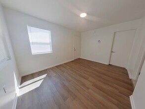 601 N Gordon St in Wichita, KS - Foto de edificio - Building Photo