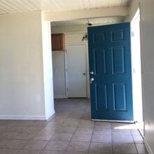 1451 Knights Row in Yuba City, CA - Building Photo - Building Photo