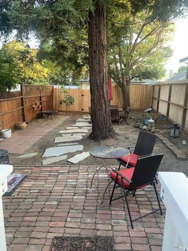 836 W J St in Benicia, CA - Building Photo - Building Photo