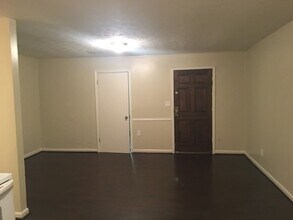 2706 George St NW in Atlanta, GA - Building Photo - Building Photo