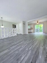 10902 Mckinley Dr in Kansas City, MO - Building Photo - Building Photo
