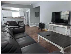 5725 W Mississippi Ave in Lakewood, CO - Building Photo - Building Photo