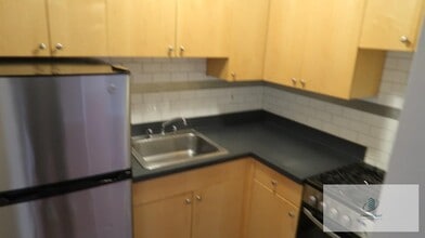 755 W Buena Ave in Chicago, IL - Foto de edificio - Building Photo