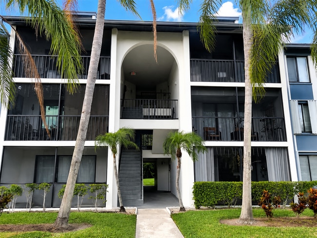 1009 Green Pine Blvd, Unit G1