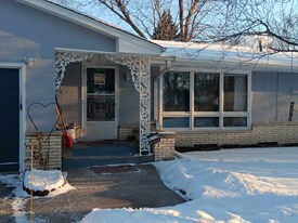 6771 Plaza Curve NE in Fridley, MN - Building Photo
