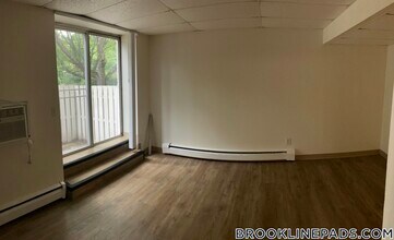 187 Kent St in Brookline, MA - Building Photo - Building Photo