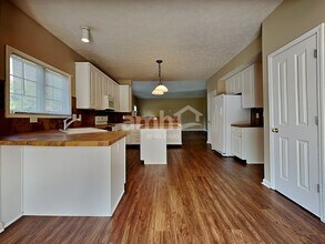 3810 Brasseur Ln in Carmel, IN - Building Photo - Building Photo