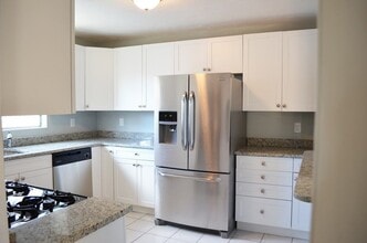 63 Fenno St, Unit 1 in Revere, MA - Building Photo - Building Photo