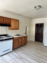 235 Washington St in Newburgh, NY - Building Photo