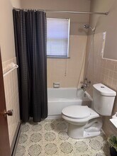 423 E 12th St in Mountain Home, AR - Building Photo - Building Photo