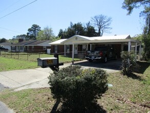 608 Palmetto St in Hinesville, GA - Building Photo - Building Photo