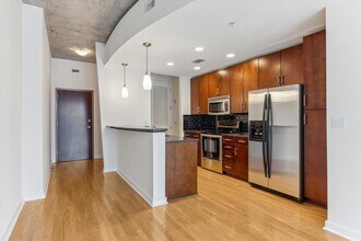 360 Nueces St in Austin, TX - Building Photo - Building Photo