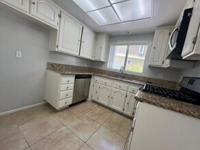 36 Birchwood Ln in Aliso Viejo, CA - Building Photo - Building Photo