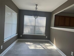 221 Delaney St in Houston, TX - Foto de edificio - Building Photo
