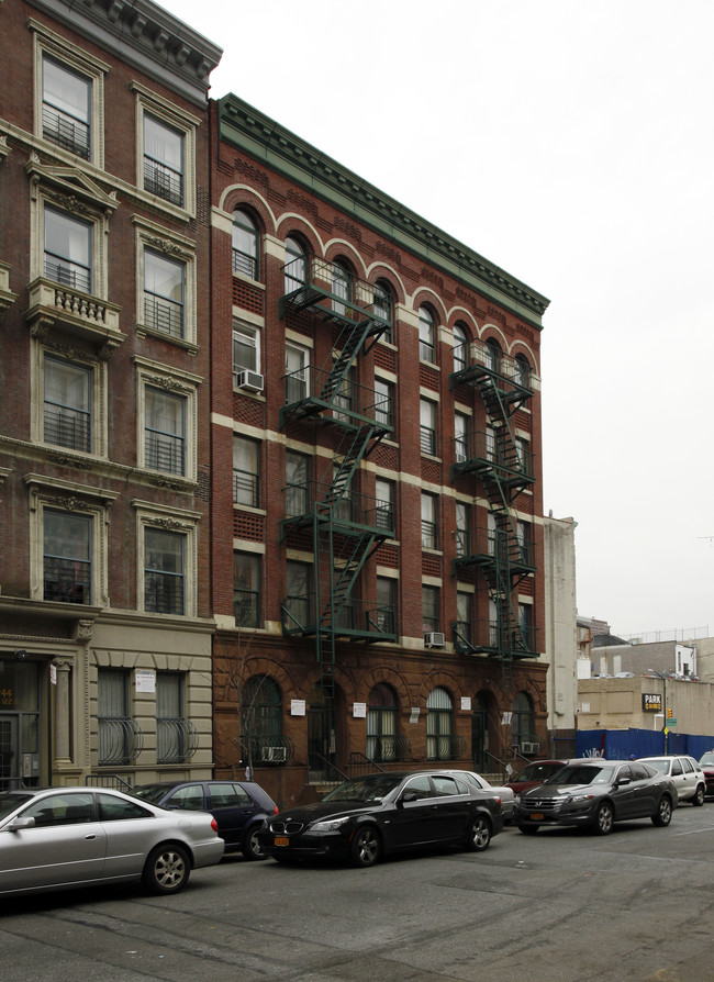 260-262 W 122nd St in New York, NY - Building Photo - Building Photo