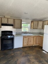226 E 9th St in Rifle, CO - Building Photo - Building Photo