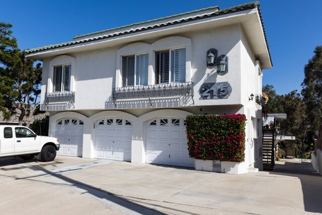 215 E El Portal in San Clemente, CA - Building Photo