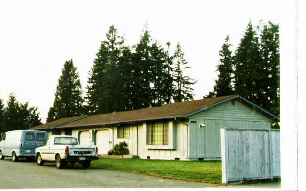 8022 60th Dr NE in Marysville, WA - Foto de edificio