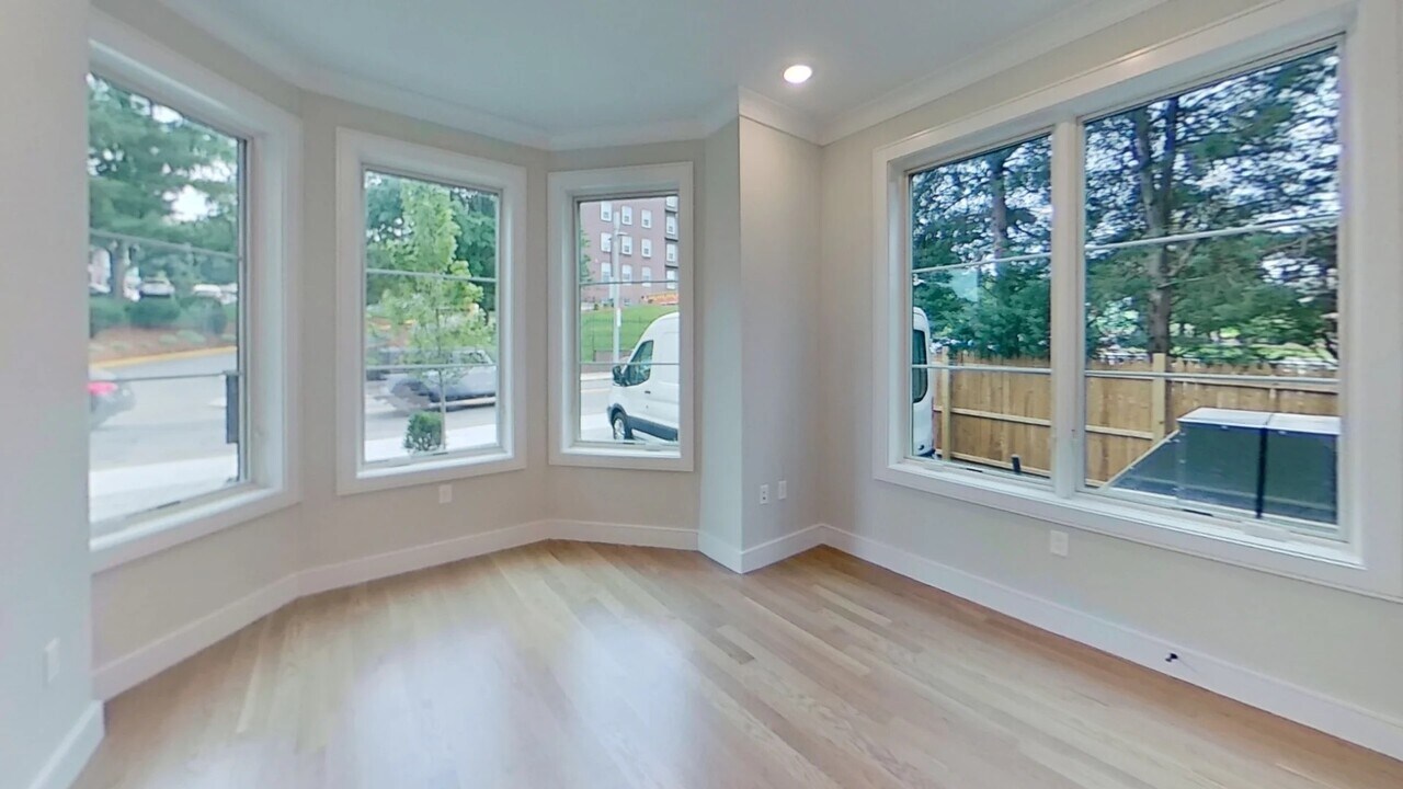 104 Warren St, Unit 1 in Boston, MA - Foto de edificio