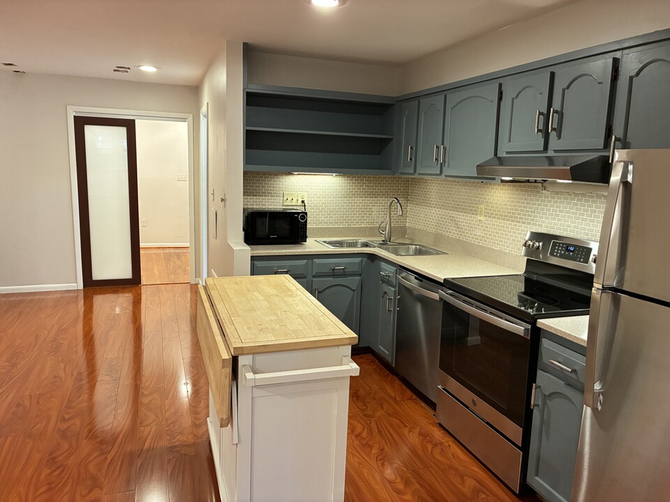 625 C St NE, Unit Capitol Hill One Bedroom in Washington, DC - Foto de edificio