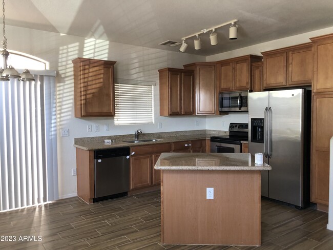 2727 N Price Rd in Chandler, AZ - Building Photo - Building Photo