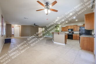 117 N 109th Dr in Avondale, AZ - Foto de edificio - Building Photo