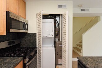 949 W Grace St in Chicago, IL - Building Photo - Building Photo