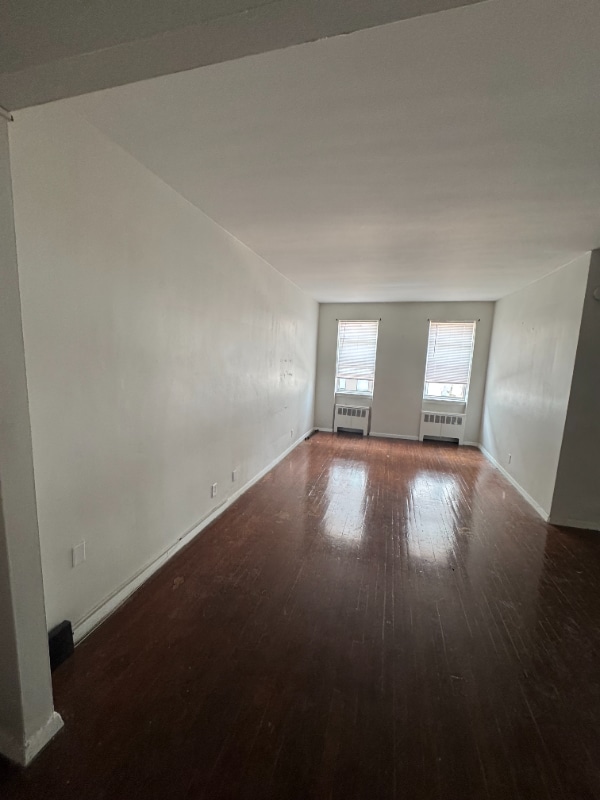 85 Easton Ave