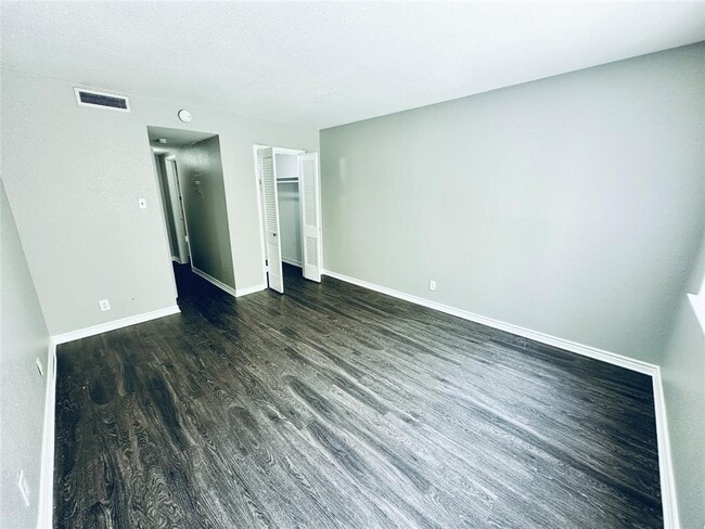 property at 601 W 11th St