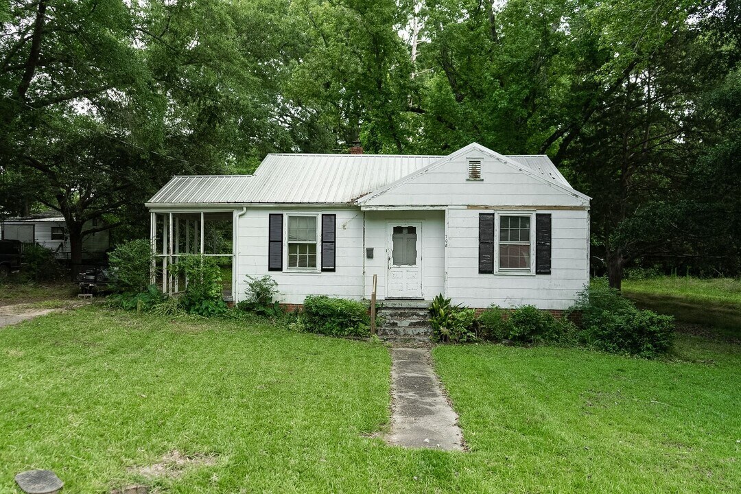 710 Maffett St in Johnston, SC - Building Photo