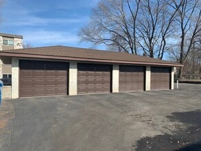 511 Madison St, Unit 1 in Anoka, MN - Building Photo - Building Photo